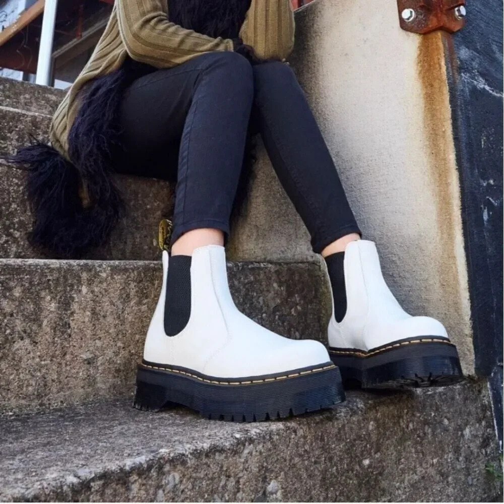 Dr. Martens 2976 Quad white Chelsea boots size 7